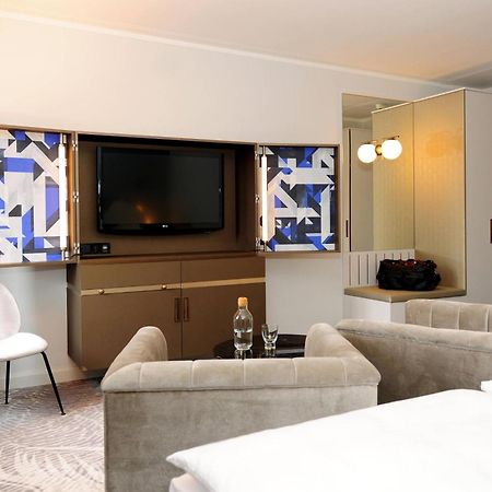 Hotel Elephant Weimar, Autograph Collection Exteriör bild A suite at the hotel