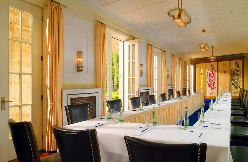 Hotel Elephant Weimar, Autograph Collection Exteriör bild The Long Room