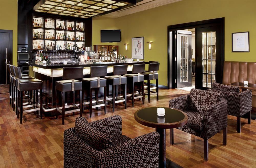 Hotel Elephant Weimar, Autograph Collection Exteriör bild The bar at the Westin