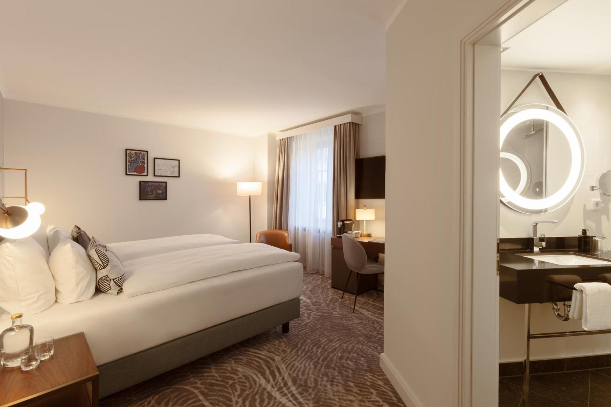 Hotel Elephant Weimar, Autograph Collection Exteriör bild A room at the Hotel de la Ville