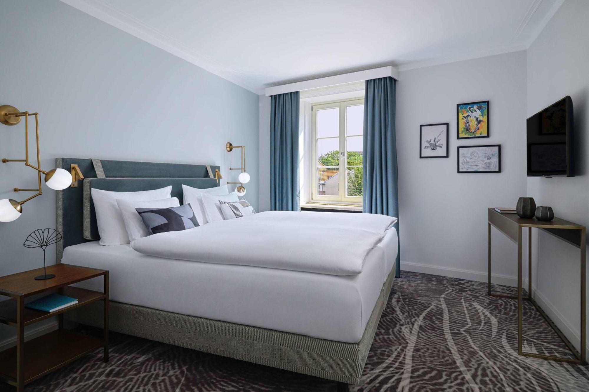 Hotel Elephant Weimar, Autograph Collection Exteriör bild A room at the hotel