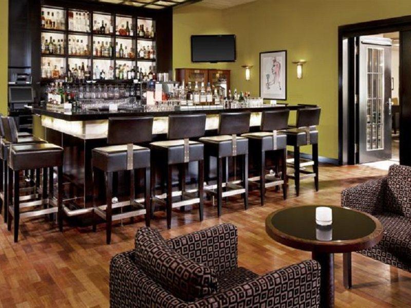 Hotel Elephant Weimar, Autograph Collection Exteriör bild The bar at the Westin