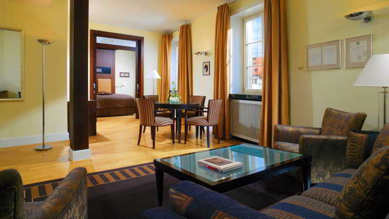 Hotel Elephant Weimar, Autograph Collection Exteriör bild Suite at the Hotel